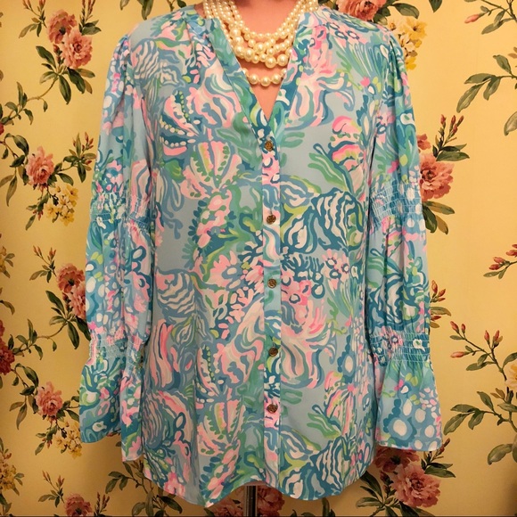 ๐๐ธ Lilly Pulitzer NWT Blouse Sz Med ๐ธ๐ - Picture 2 of 10